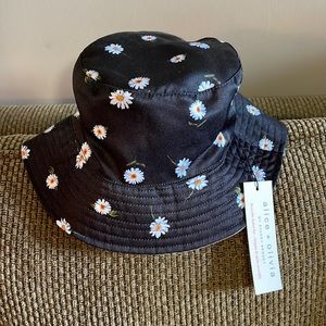 Alice + Olivia Reversible Bucket Hat.  New with tags.